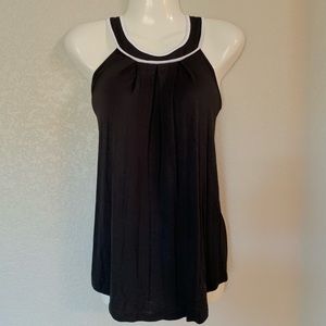 Macys black white summer top S